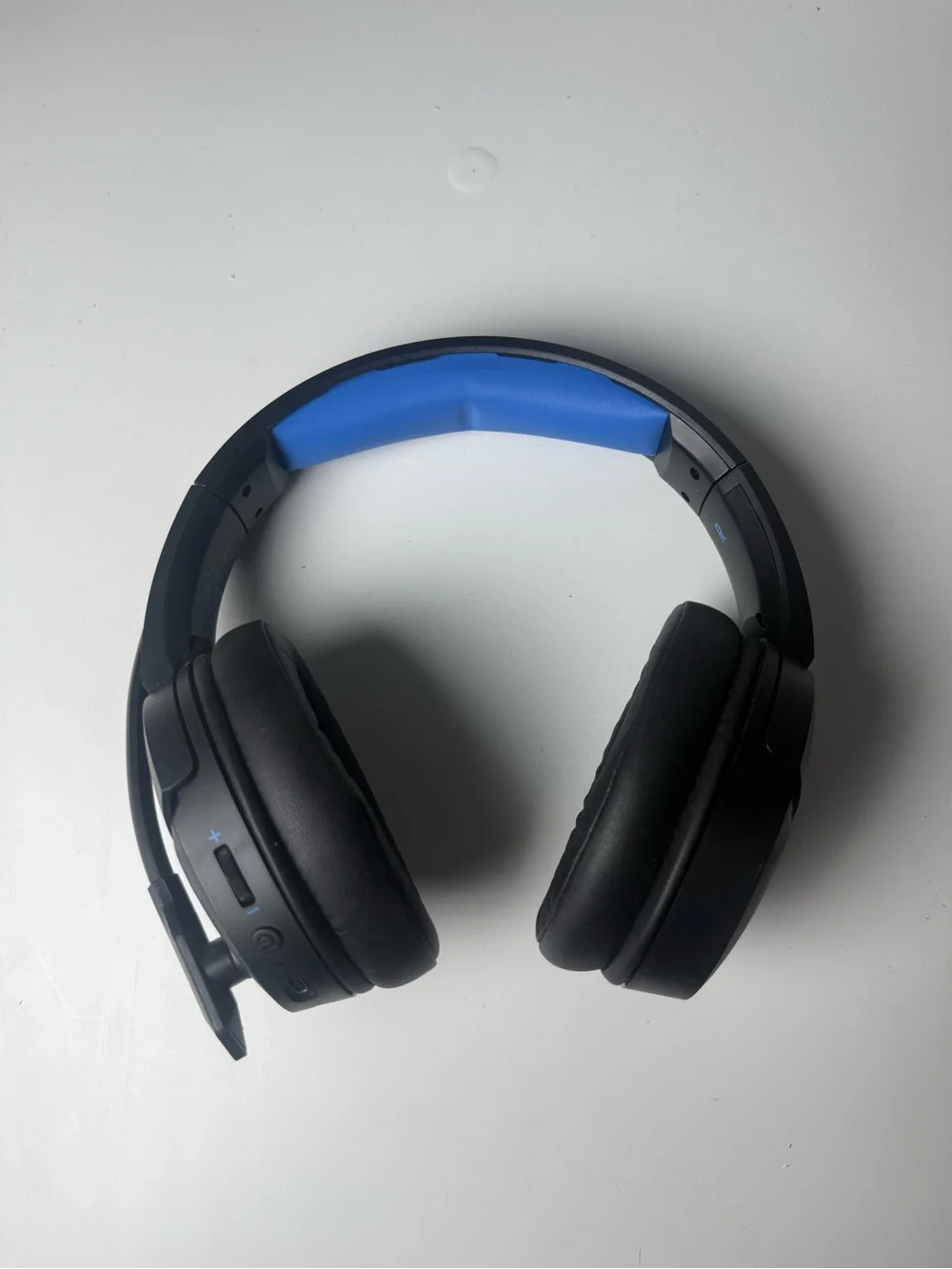 Acer Over-Ear Gaming Headset in Black and Blue